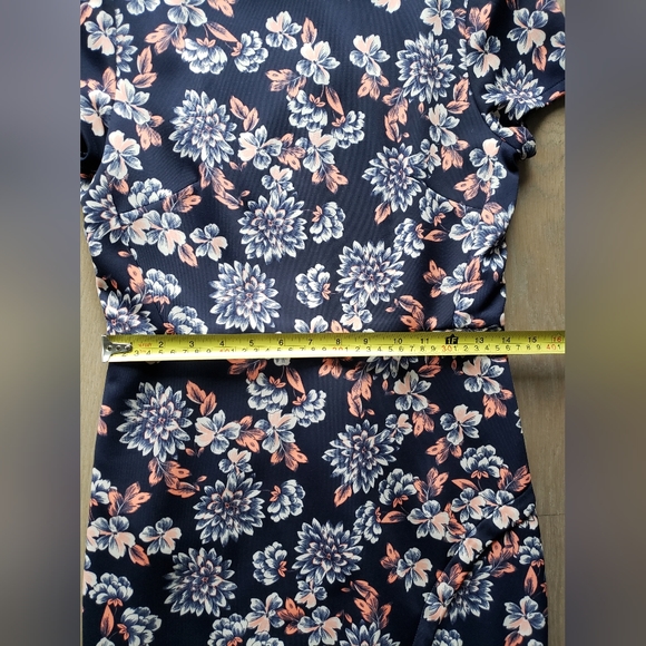 Floral dress - Picture 4 of 6